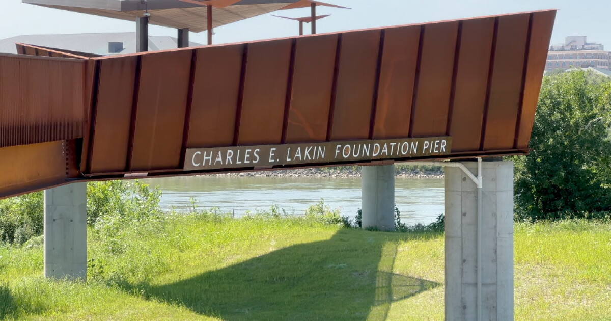 New pier opens along Missouri River in Council Bluffs