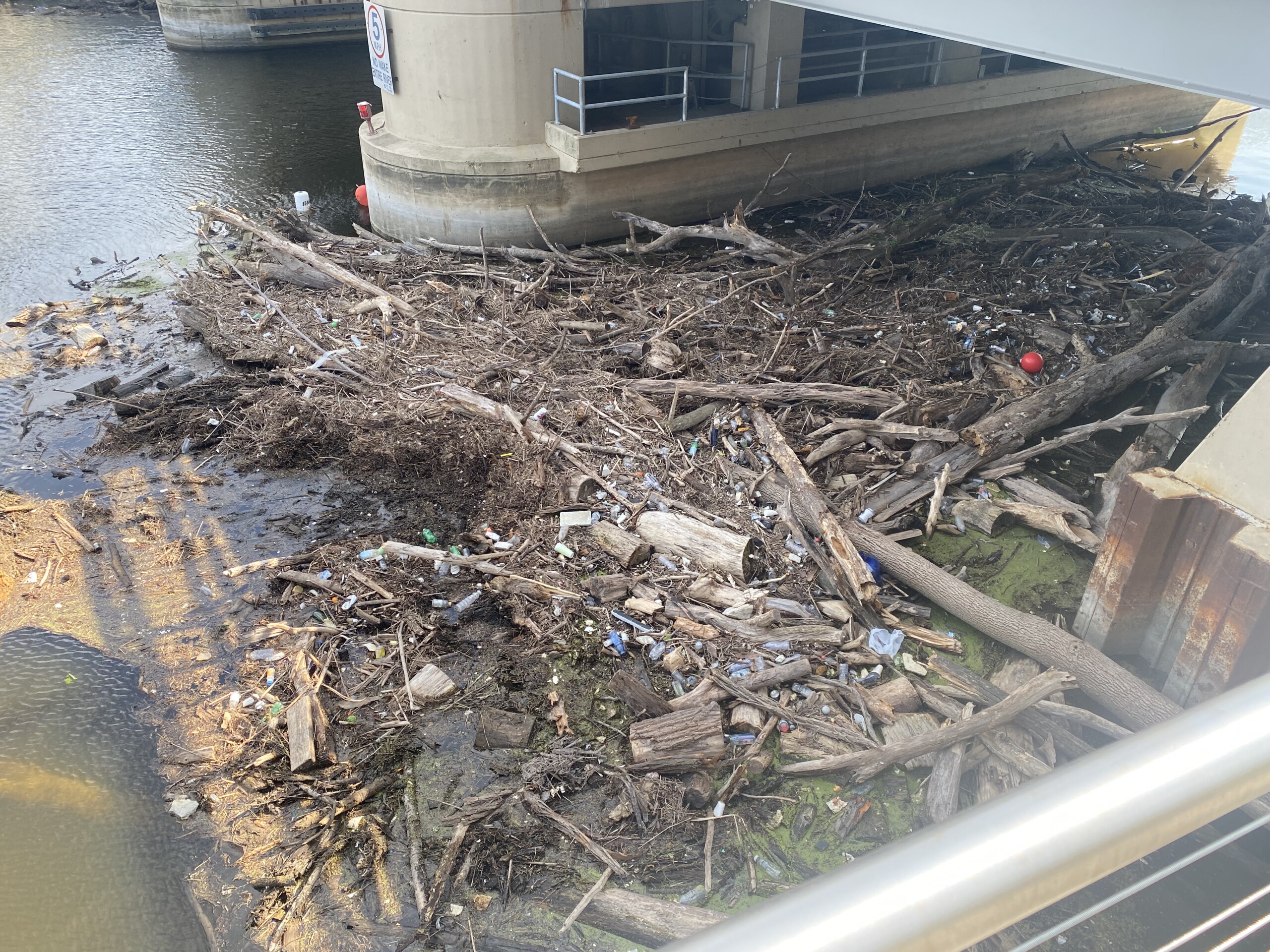 Kin Kin Flooding Milwaukeeans frustrated as flood debris piles up on river