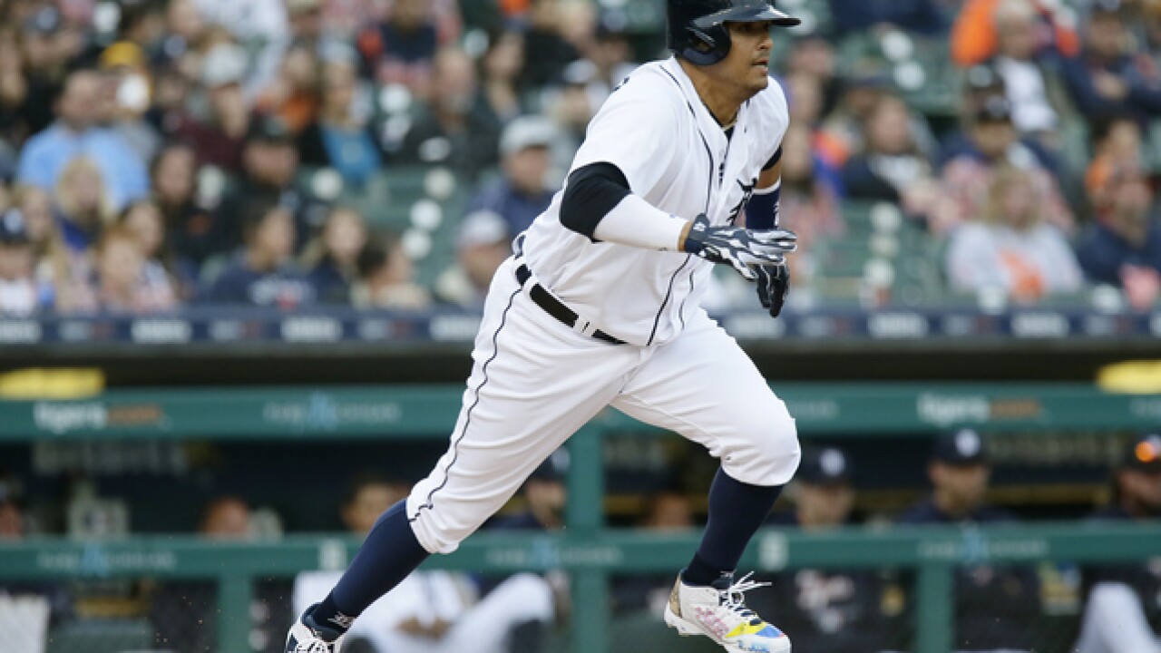 WATCH: Victor Martinez singles in final MLB at-bat