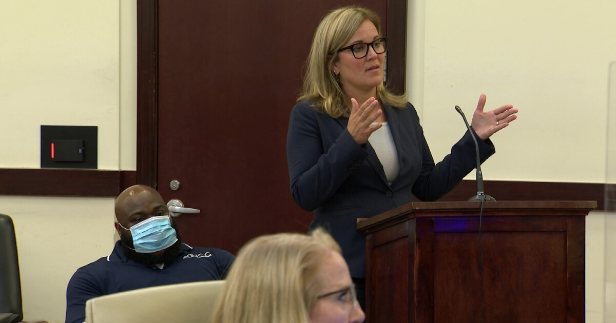 Former prosecutor sues DA Glenn Funk