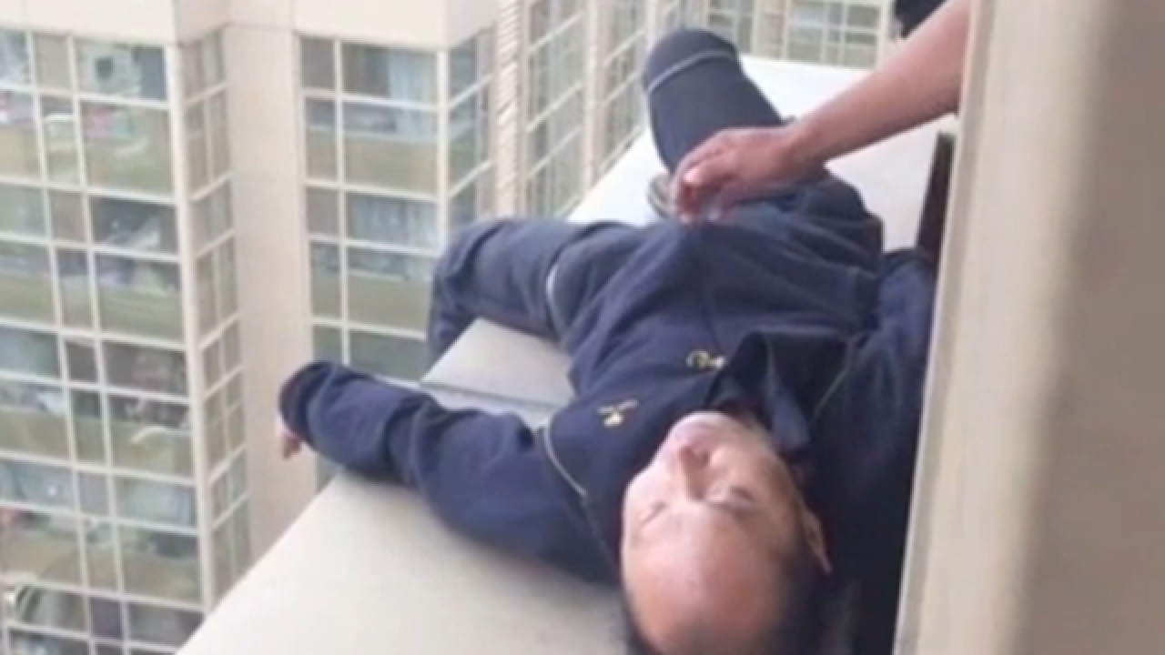Snoring man sleeps through his own rescue