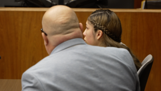 Judge denies motion to dismiss murder charge against mother whose child died in hot car