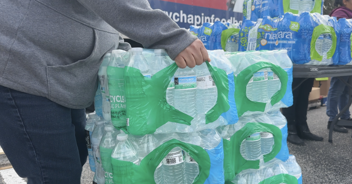 Clean Drinking Water: Thousands of Bottles Distributed to Residents of Hendry and Glades Counties by Local Food Bank Clean Drinking Water: Thousands of Bottles Distributed to Residents of Hendry and Glades Counties by Local Food Bank