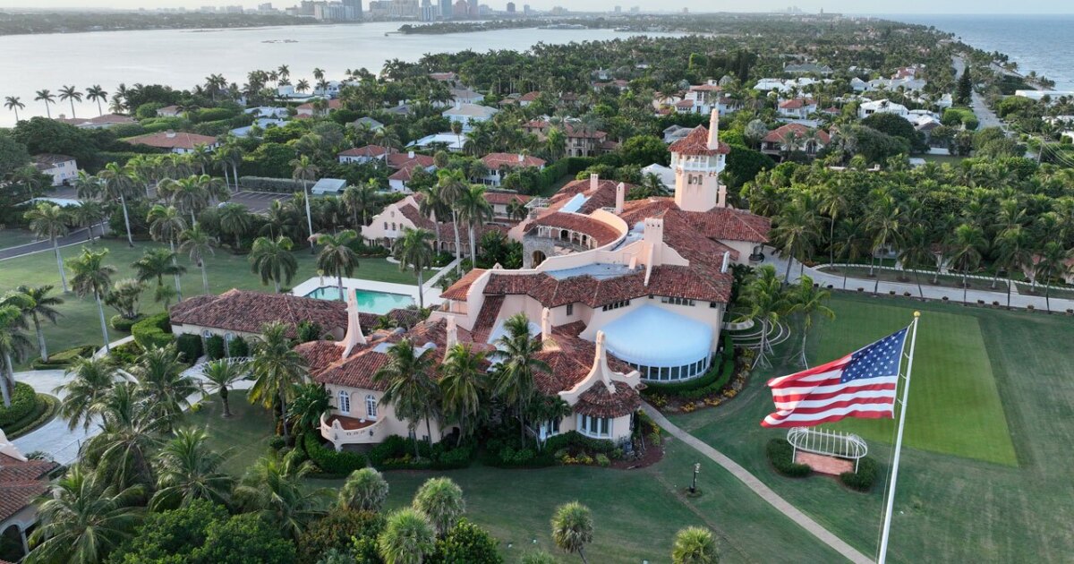 US Secret Service shoots and kills armed man at Trump's Mar-a-Lago resort