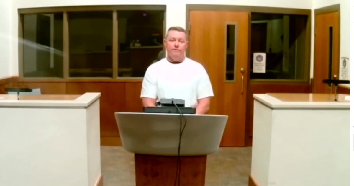 Former Glendale police commander plans to self-surrender in North Carolina
