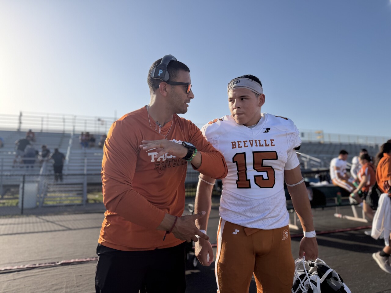 Beeville senior running back and linebacker Gavin Garza