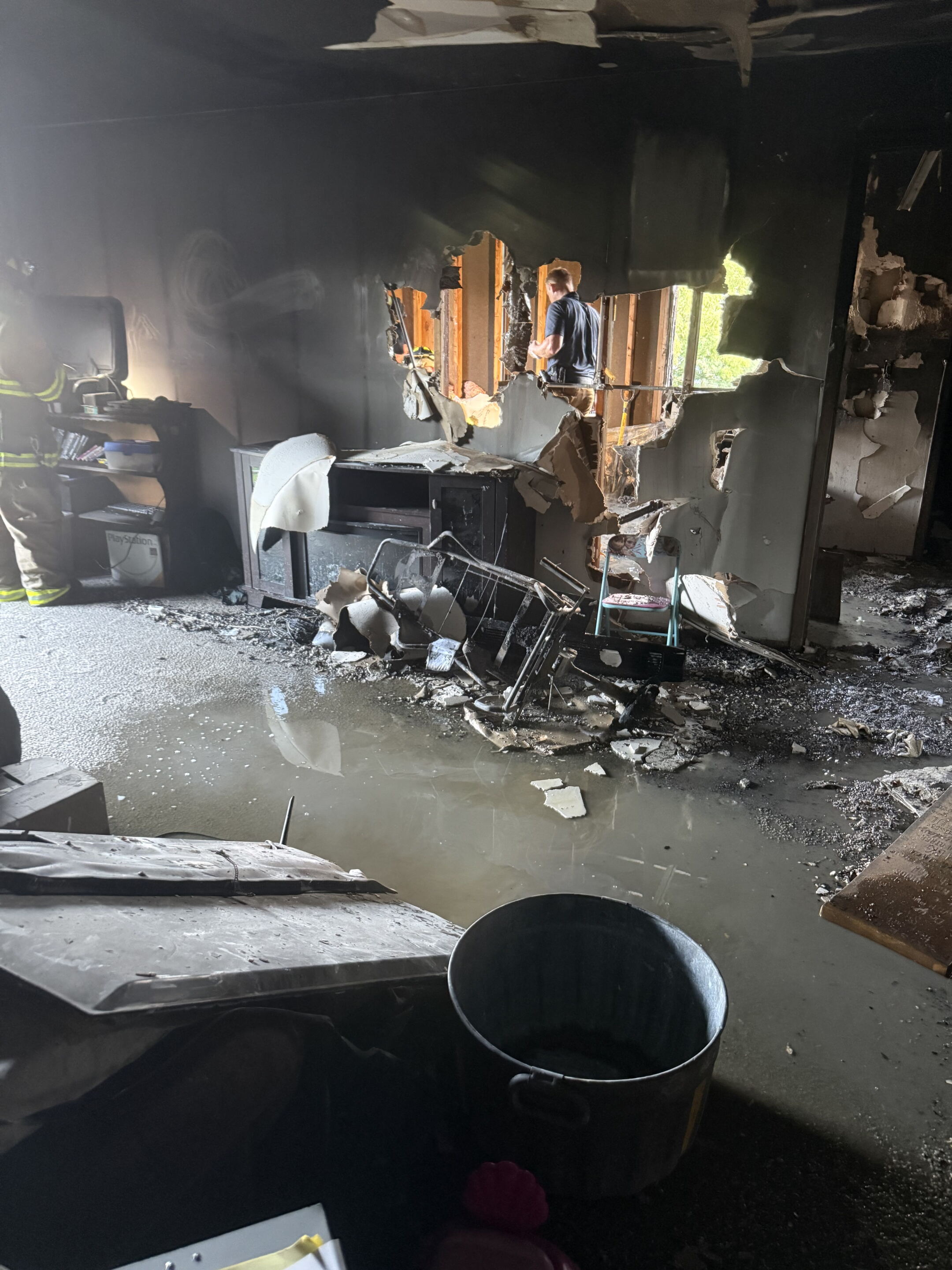 Waukesha mom loses home in apartment fire days before school starts