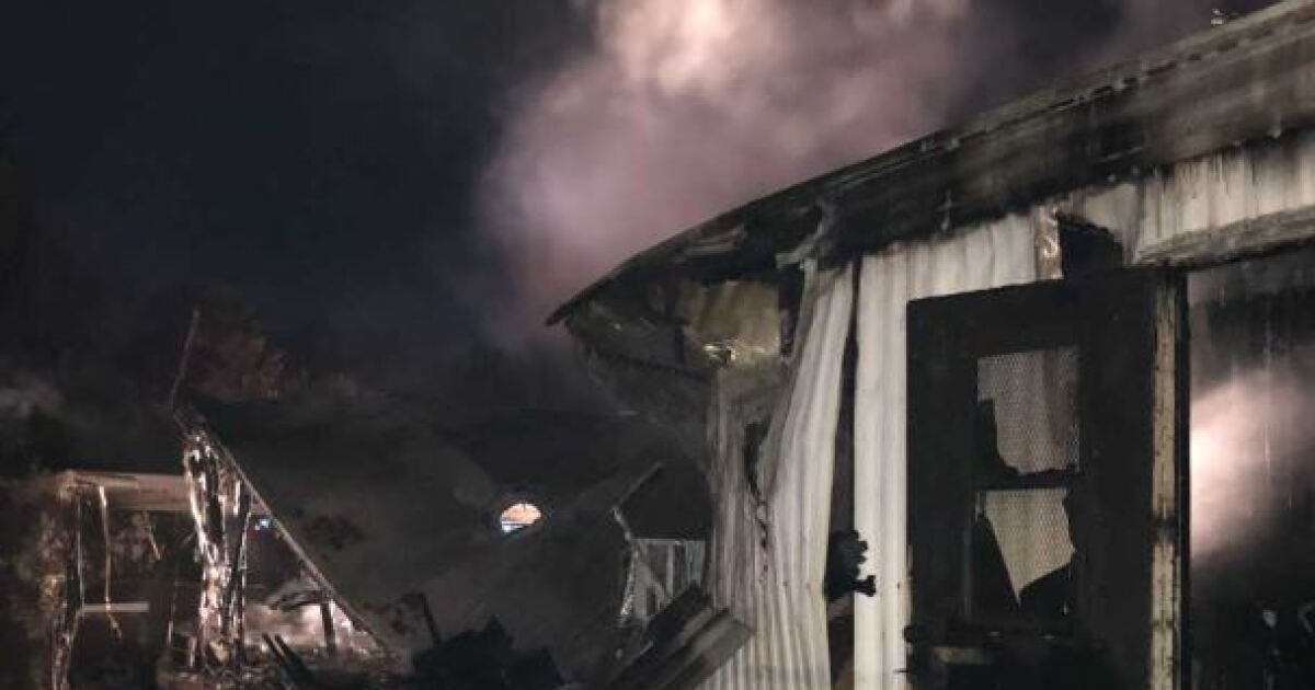 Crews put out northwest side mobile home blaze