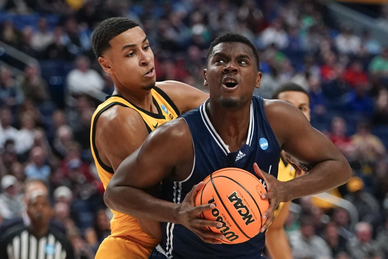 NCAA Iowa Richmond Basketball