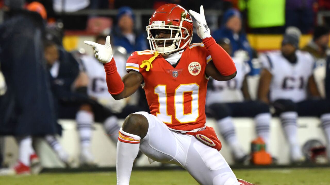 Chiefs Sign Wr Tyreek Hill To New Contract