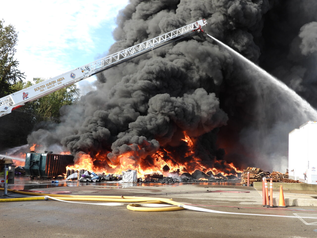 47549967-260925EastJordanFire0026.jpeg