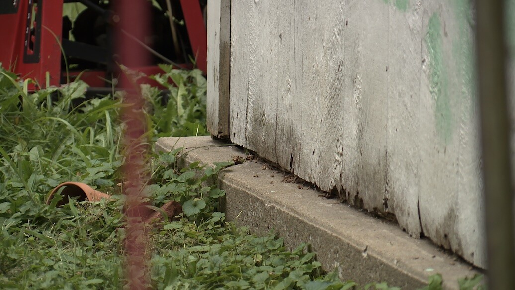 weathered siding.jpg