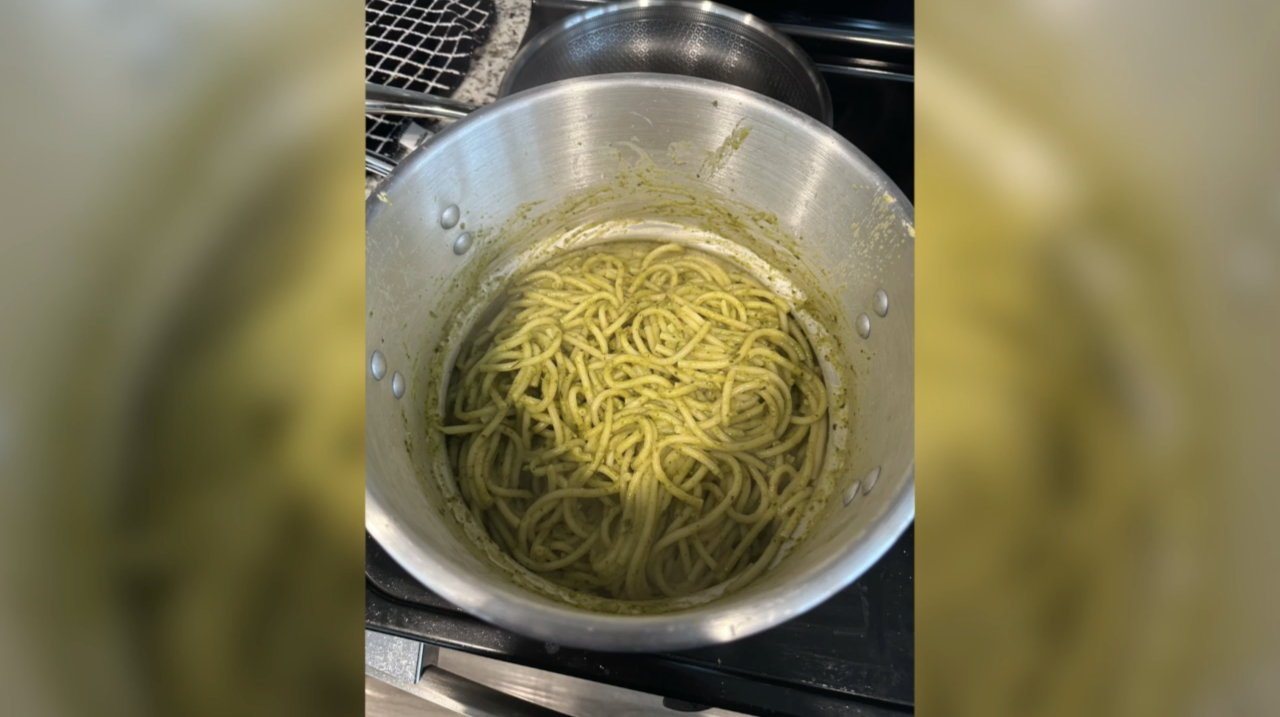 green spaghetti