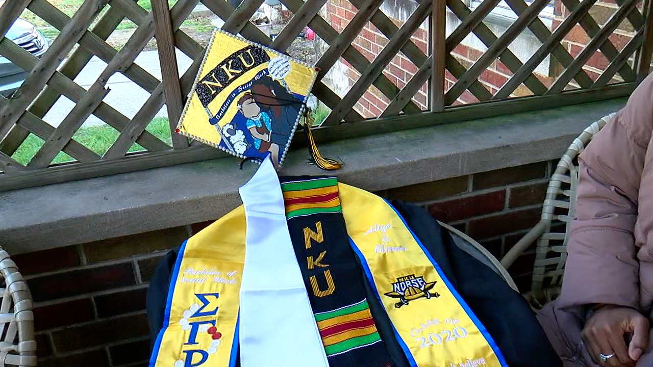 Alize Oliver's Graduation gown.png