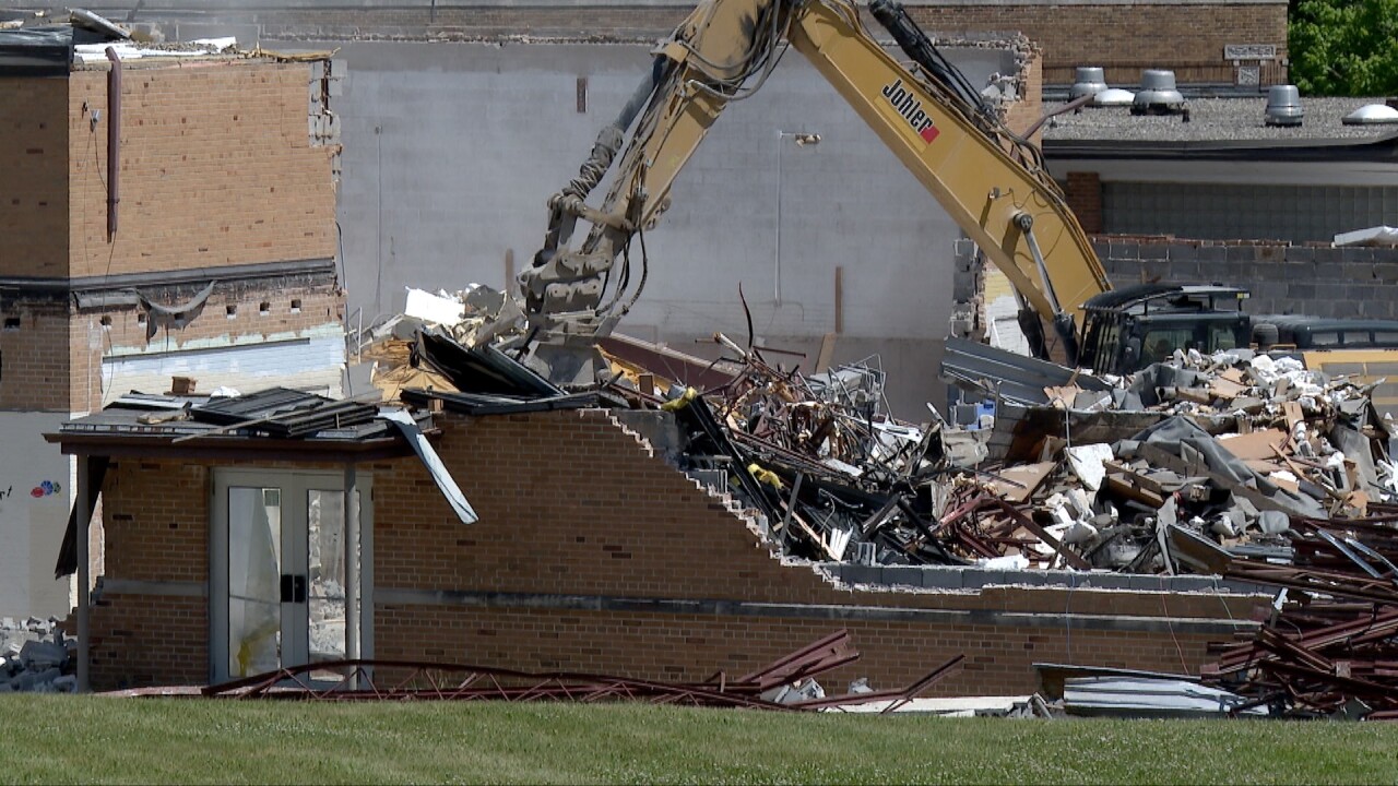 williams bay school demo 1.jpg