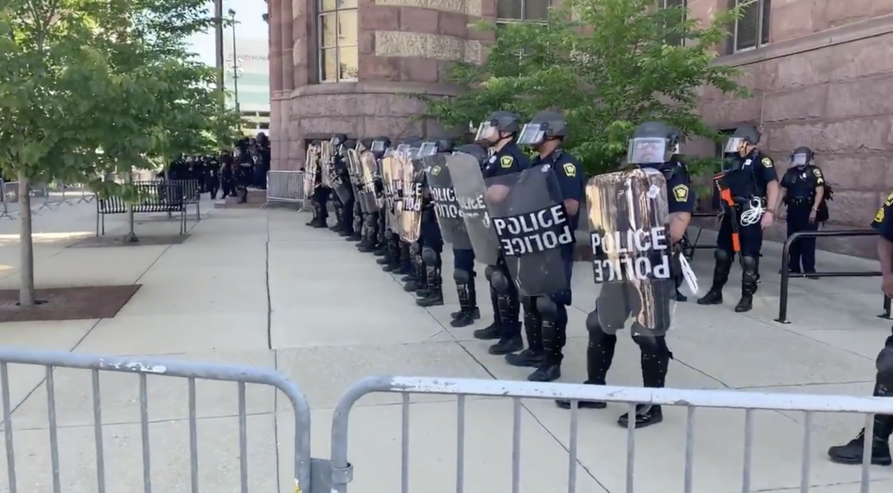 WCPO_Cincinnati_police_protest.jpg