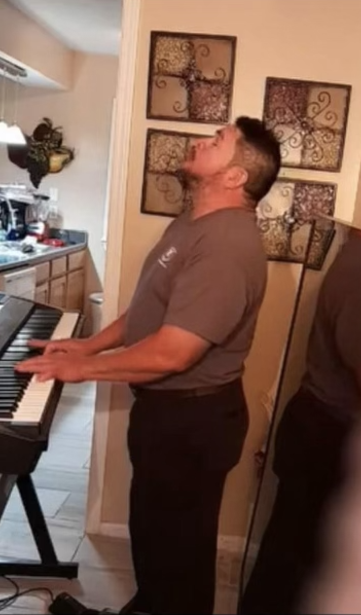 Luis Martinez-Navas2.png