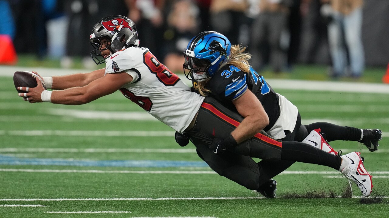 Buccaneers Lions Football