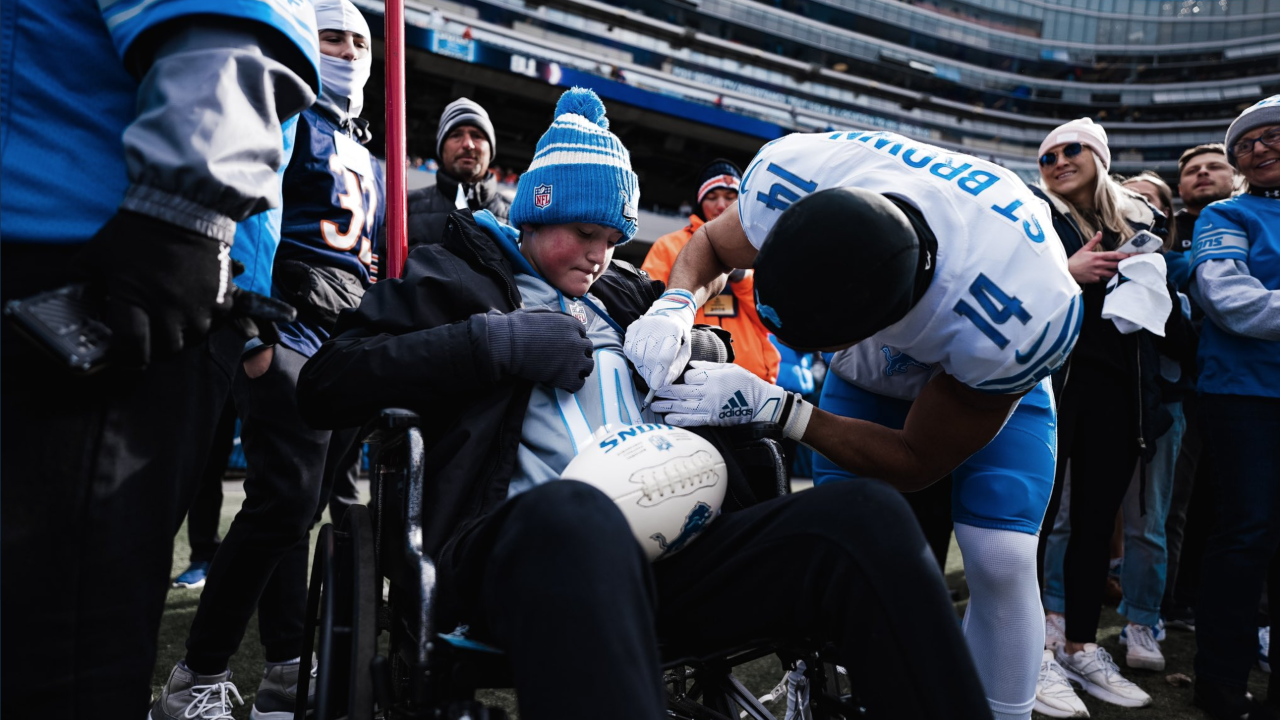 Amon-Ra St. Brown's meeting with young fan proved to be more than just that