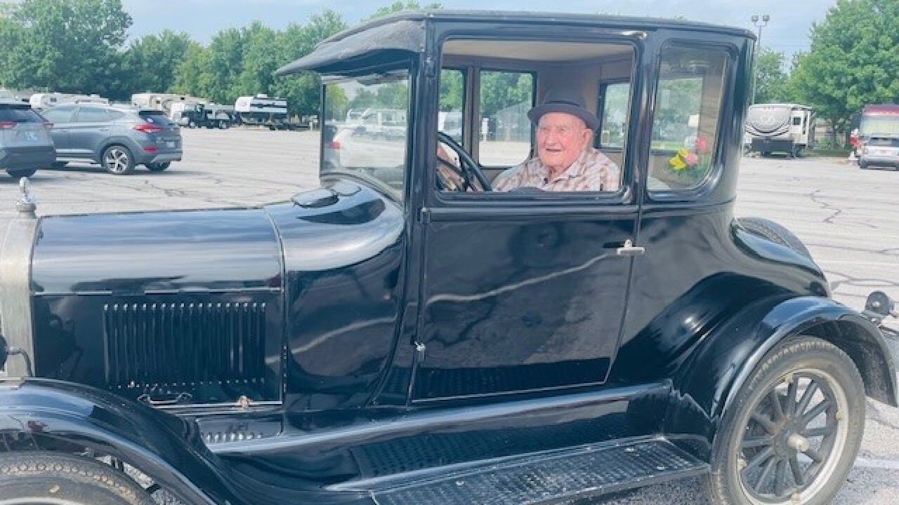 Born in 1926, driving a 1926: Route 66 celebrates 100 years