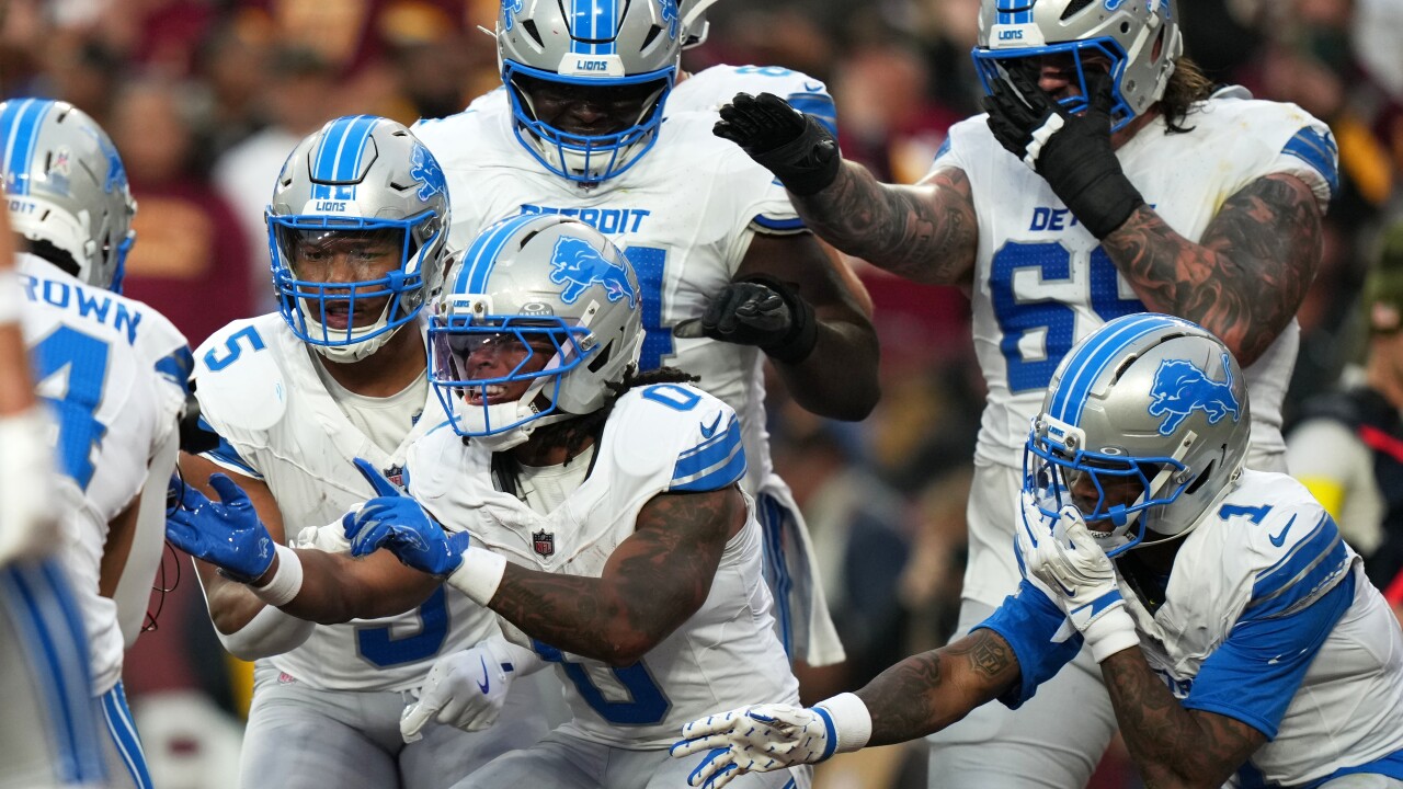 Lions Commanders Football