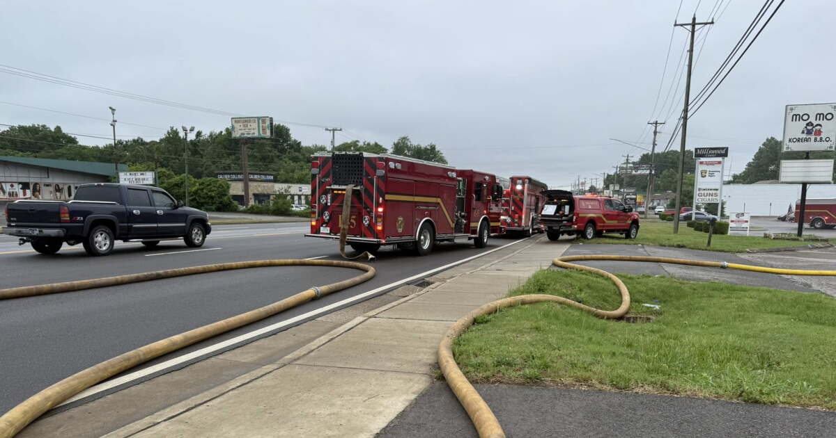 Fire at Clarksville restaurant has closed two northbound lanes on Fort ...
