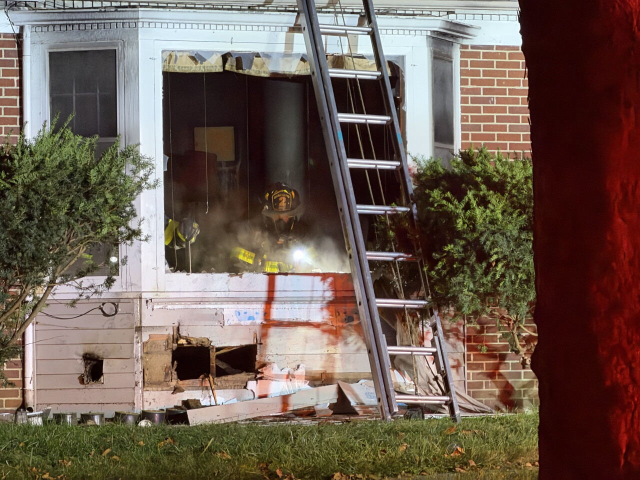 Two hospitalized after Grand Rapids house fire