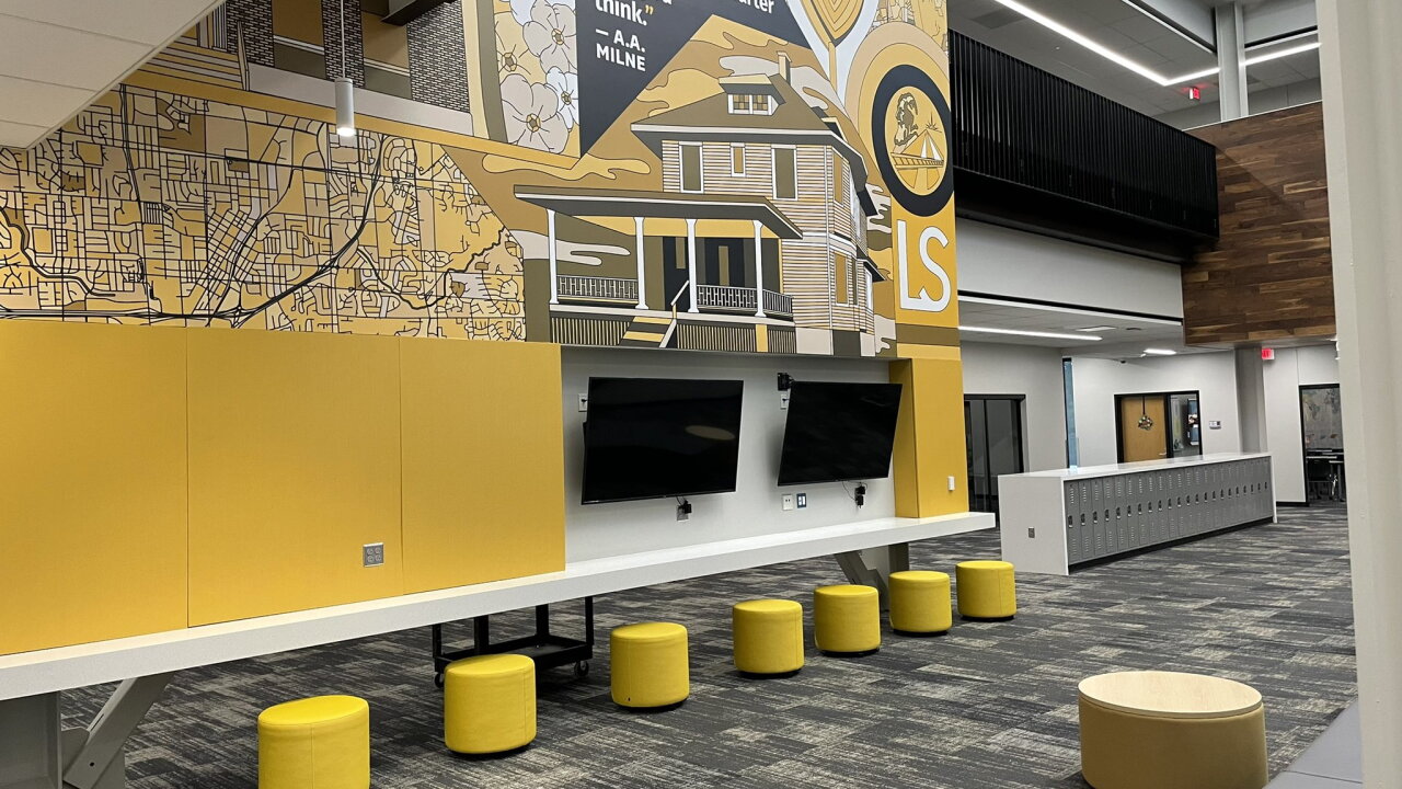 Lee’s Summit School District opens new middle school