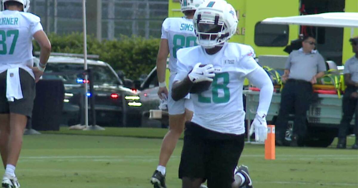 Miami Dolphins training camp opens with 11-on-11 drills as team eyes run-first identity