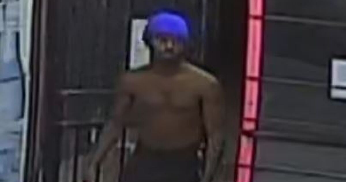Suspects wanted in fatal shooting and theft at Houston convenience store