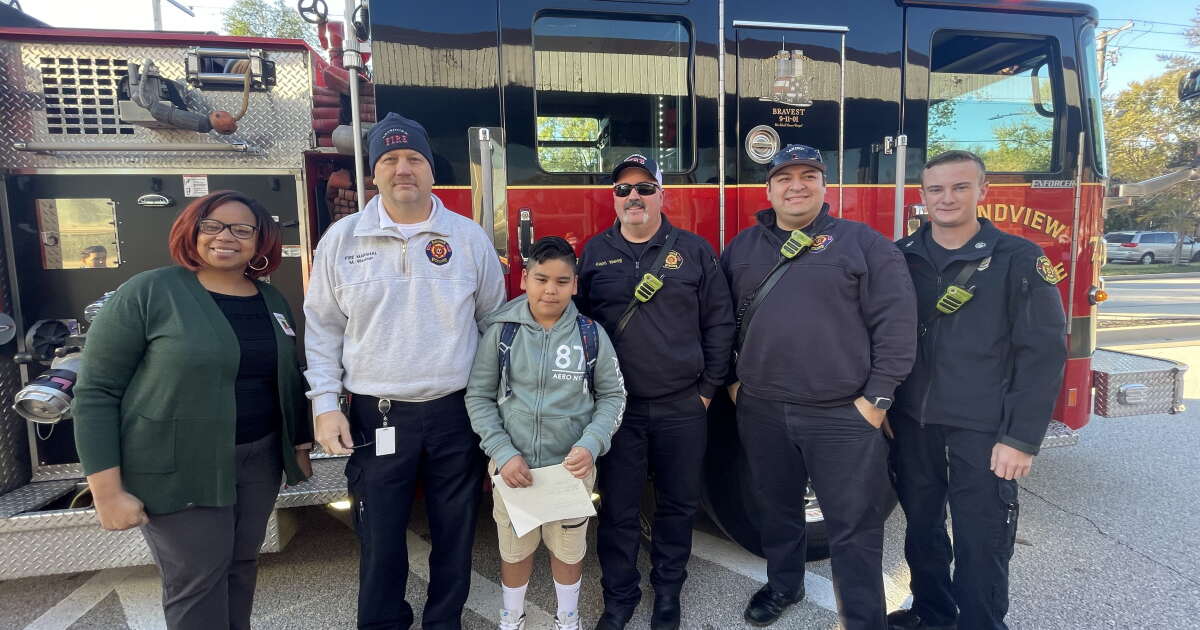 KC-area student earns fire truck ride to school for Fire Safety Prevention Month - Vimarsana News