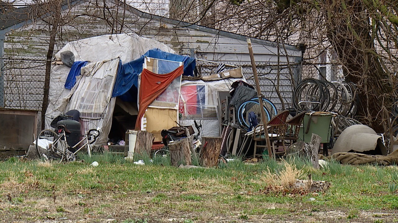 structure on city lot 2.jpg