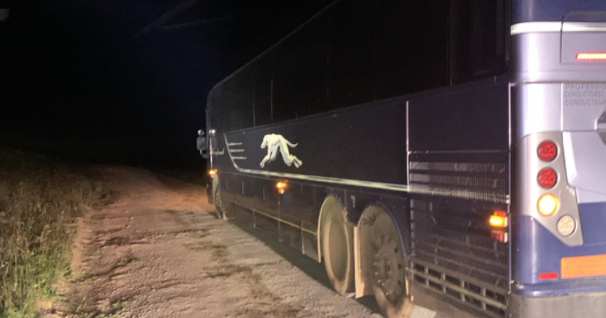 21 rescued from stranded Greyhound bus in Garfield County