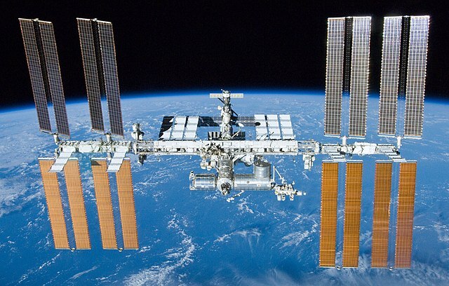 640px-International_Space_Station_after_undocking_of_STS-132.jpg