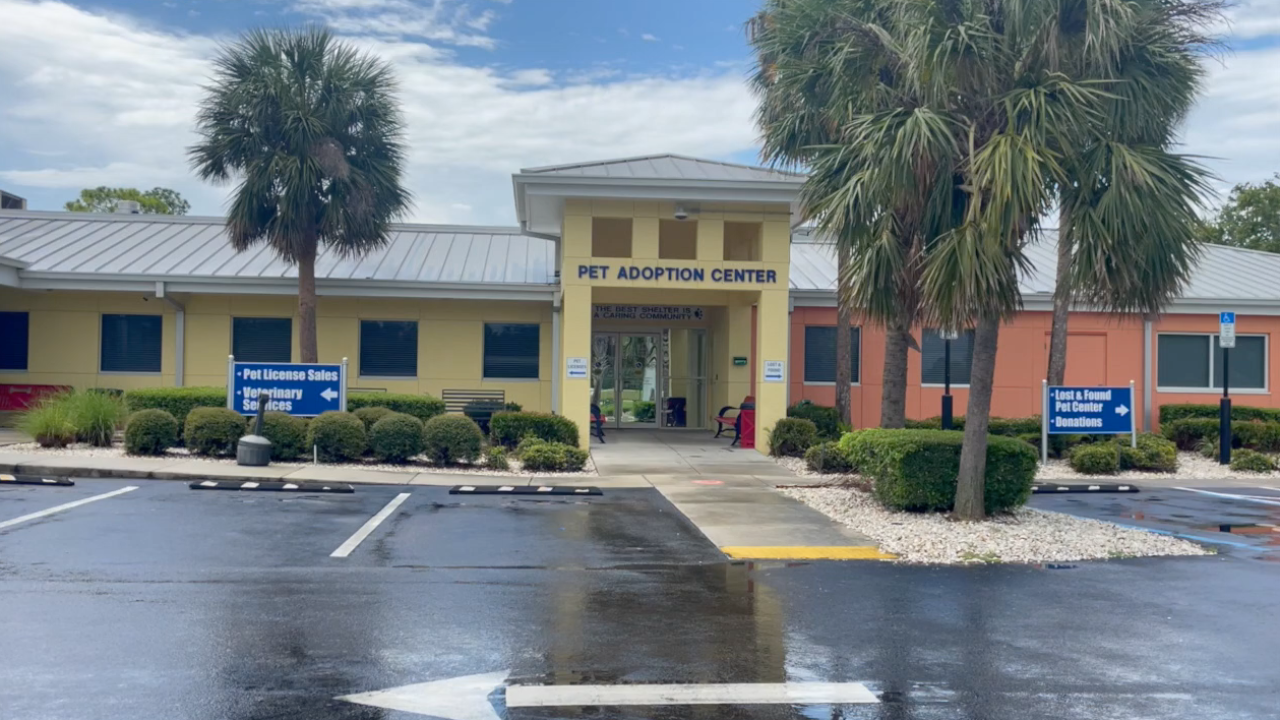 The entrance to Lee County Domestic Animal Services.