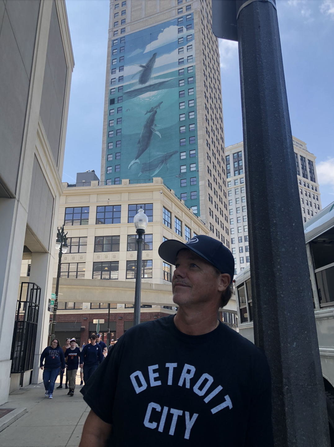 Wyland and his mural