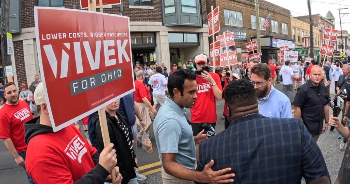 Cuyahoga County Ramaswamy campaigns at Cleveland’s Columbus Day Parade amid governor’s race Damon Maloney