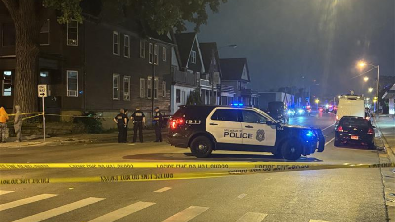 Shooting in 3200 block of Vliet St