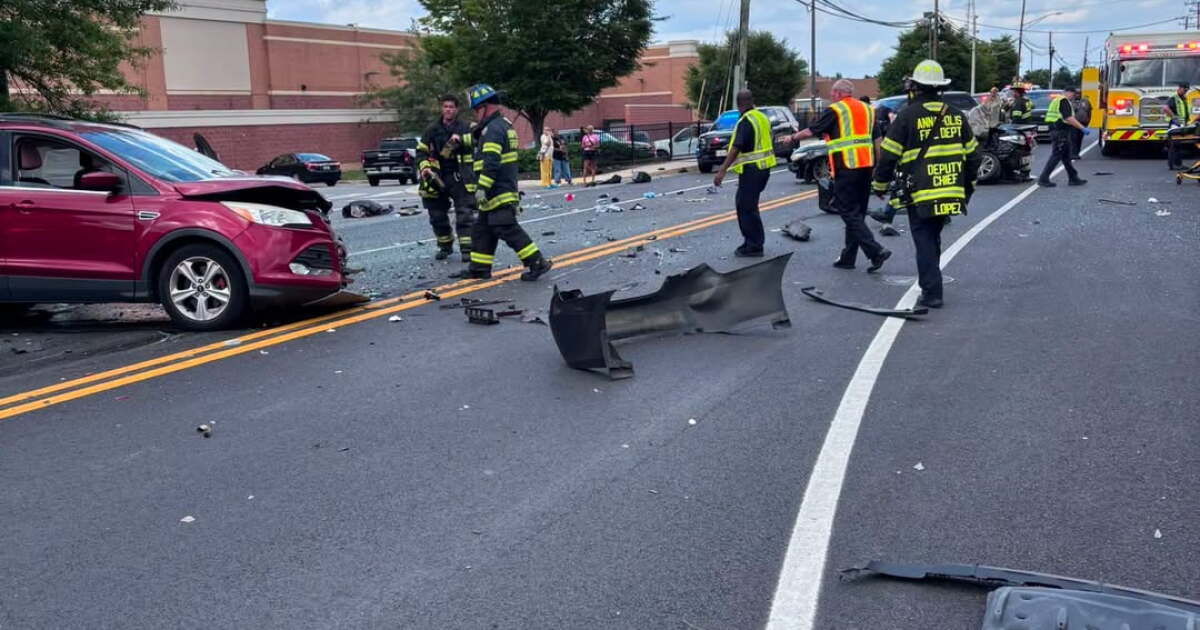 Six injured after four-vehicle crash on Old Solomons Island Road in Annapolis