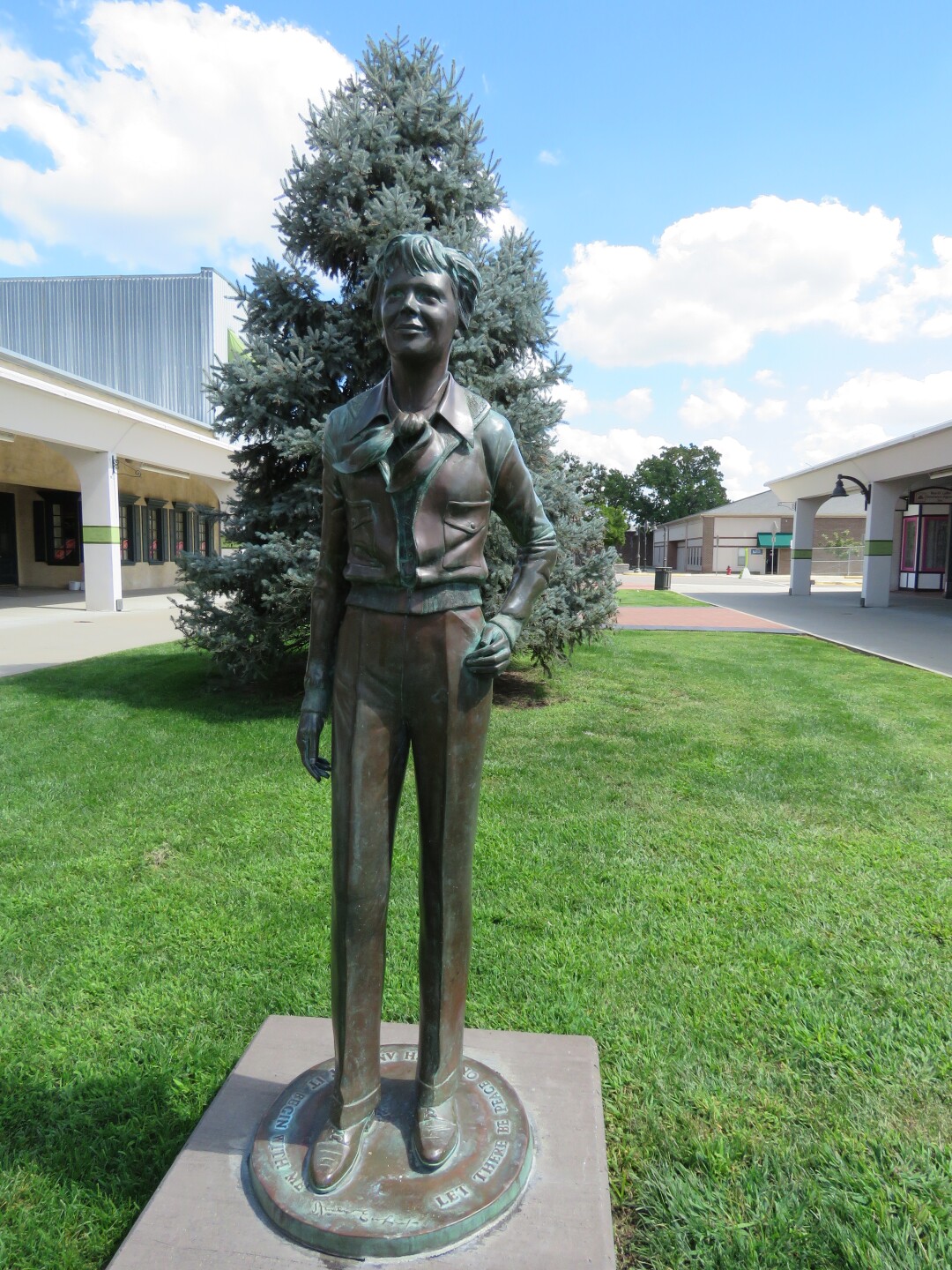 Amelia Earhart statue in downtown Atchison.jpg