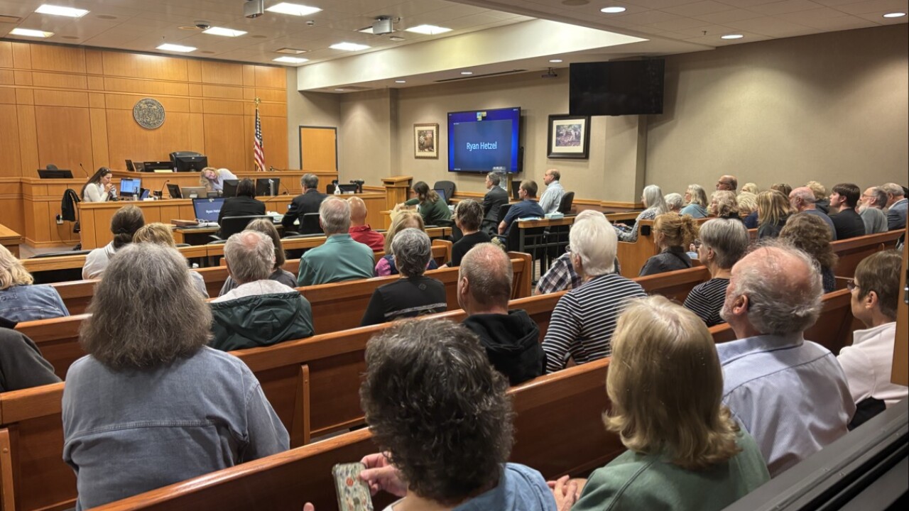 Shalom Zoo supporters in courtroom