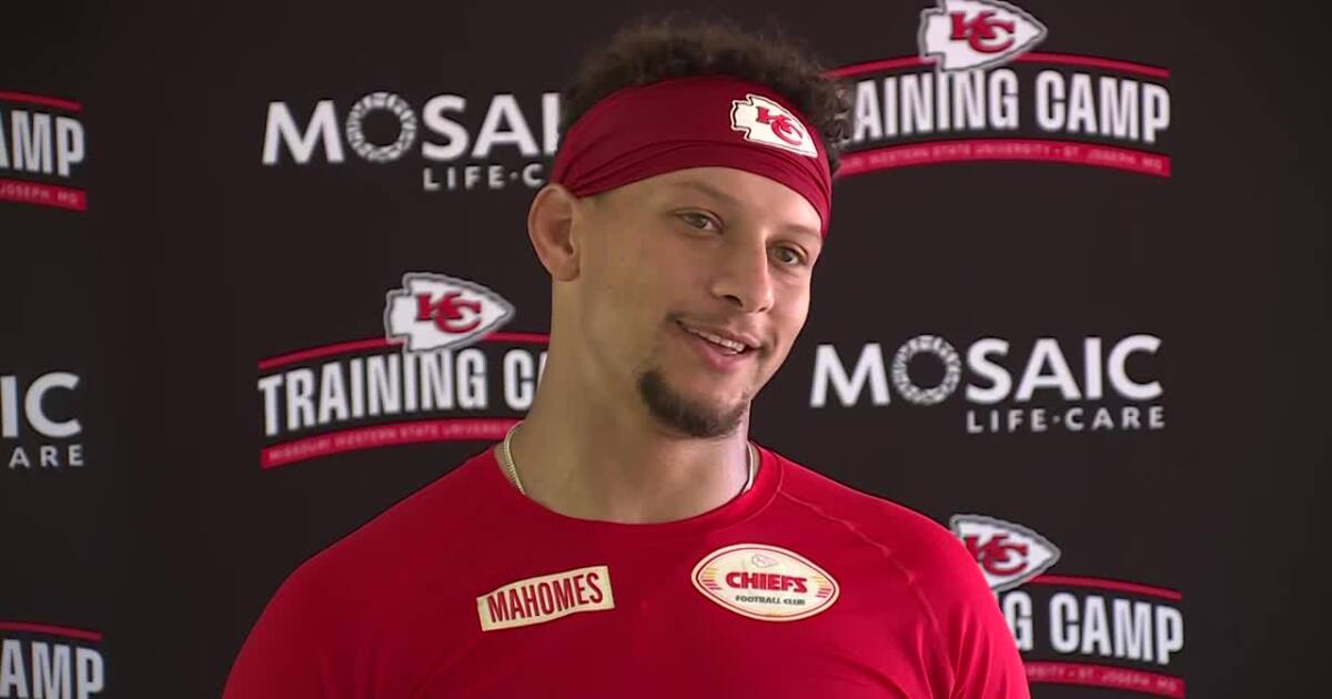 QB Mahomes preparing to play in preseason opener but says he will go with what coach Reid thinks is best