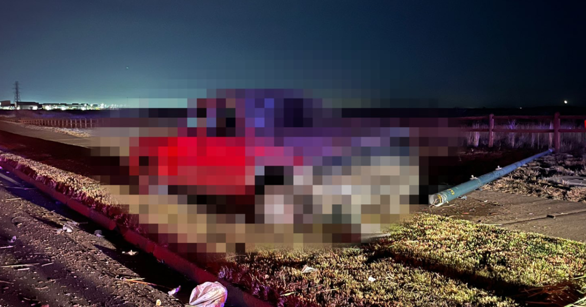 2 dead in separate singlevehicle crashes in Denver, Commerce City