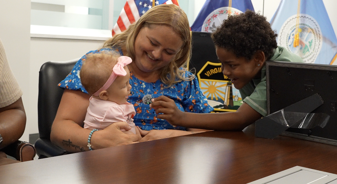 7-year-old Virginia Beach boy honored for calling 911 during mom’s seizure