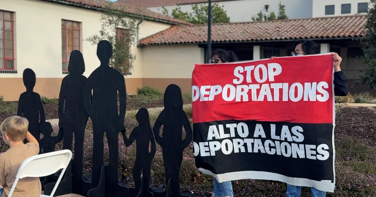 ¡La Lucha Continúa! Manifestación en Santa María Exige Justicia Migratoria