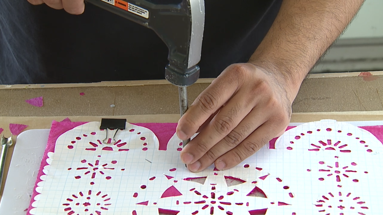 Guadalupe Hernandez papel picado