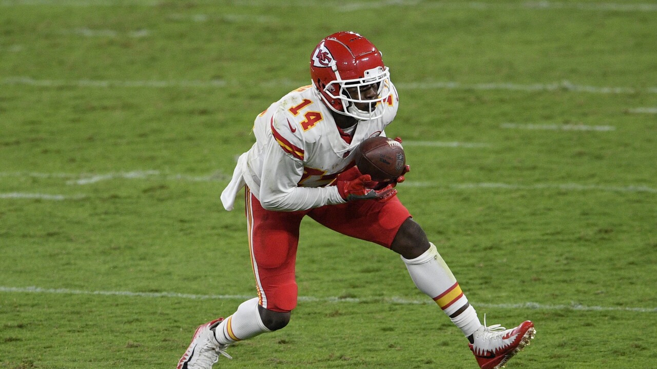 Game day blog Chiefs defeat Bills 2617 in Buffalo Game day blog Chiefs defeat Bills 2617 in Buffalo