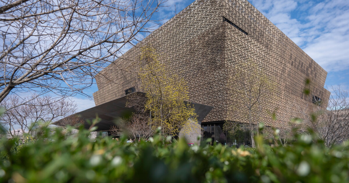 Extensive review of Smithsonian Museums ordered to ensure alignment with ...
