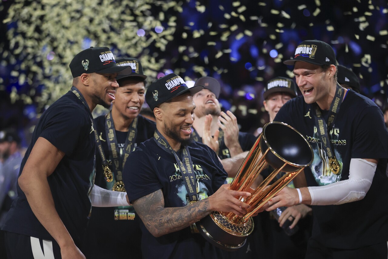 NBA Cup Bucks Thunder Basketball