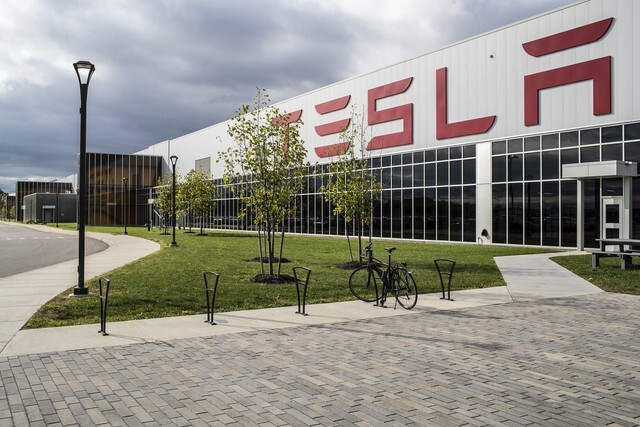 tesla-1.jpg